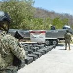 Darán mil 100 mdp más a municipios de Oaxaca afectados por huracán