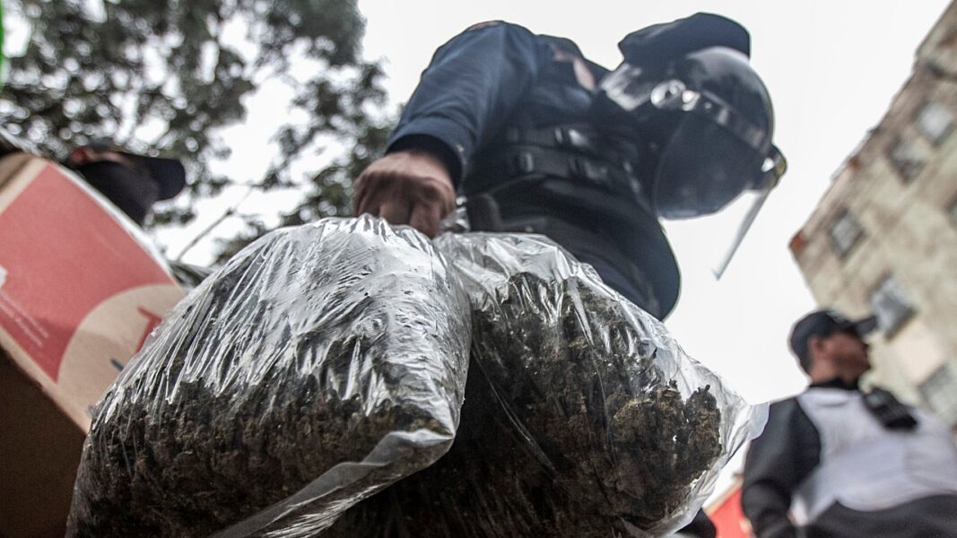 "Unidos contra la droga: México y Estados Unidos unen fuerzas para abordar el desafío del narcotráfico"